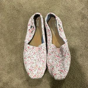 Floral Toms